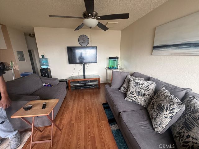 8634 Park 3, Bellflower, CA 90706