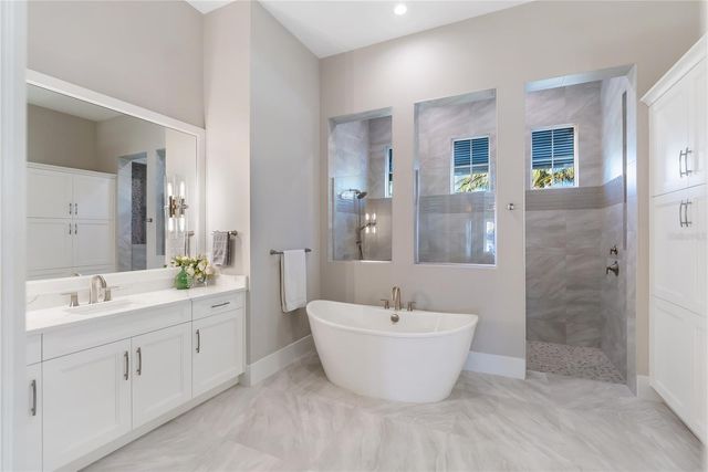 17014 CLEARLAKE AVENUE, Lakewood Ranch, FL 34202