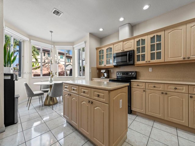 15383 SW 23rd Street, Miami, FL 33185