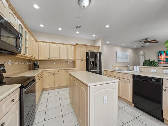 15383 SW 23rd Street, Miami, FL 33185