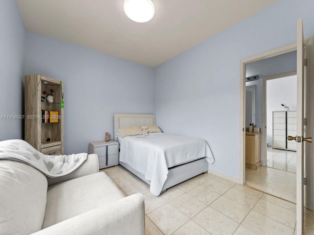 15383 SW 23rd Street, Miami, FL 33185
