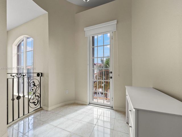 15383 SW 23rd Street, Miami, FL 33185