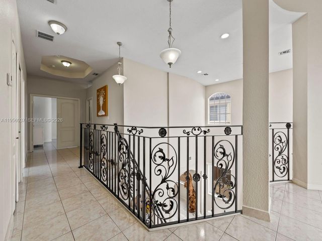 15383 SW 23rd Street, Miami, FL 33185