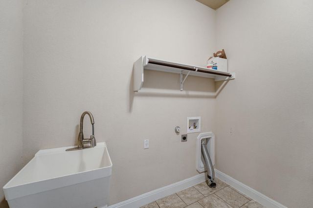 112 Haven CV, Hutto, TX 78634