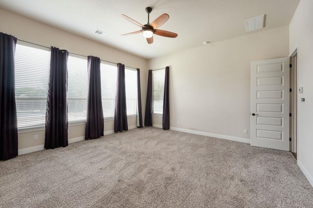 112 Haven CV, Hutto, TX 78634