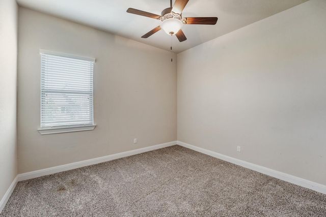 112 Haven CV, Hutto, TX 78634