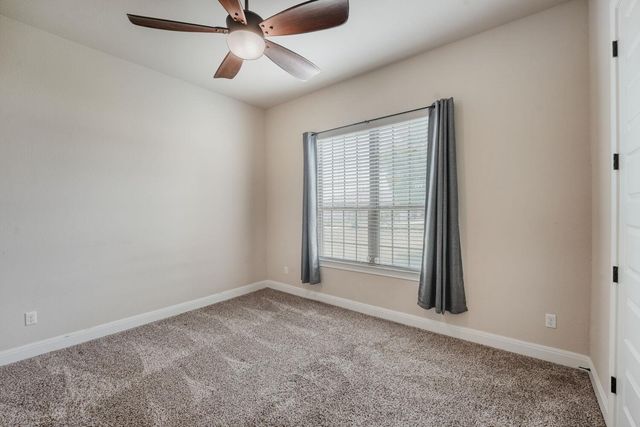 112 Haven CV, Hutto, TX 78634