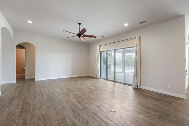 112 Haven CV, Hutto, TX 78634