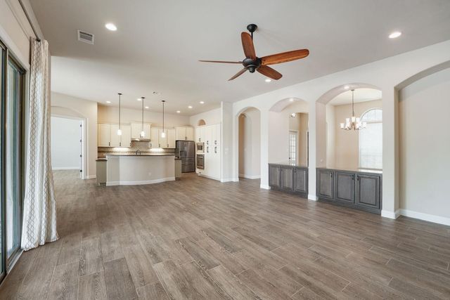 112 Haven CV, Hutto, TX 78634