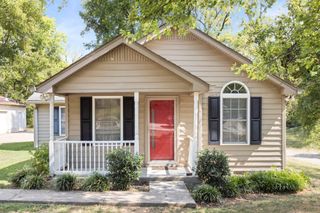 3833 Saunders Ave, Nashville, TN 37216
