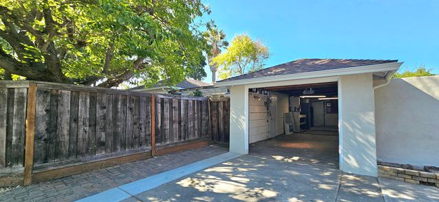 3195 Willow Pass Rd, Concord, CA 94519