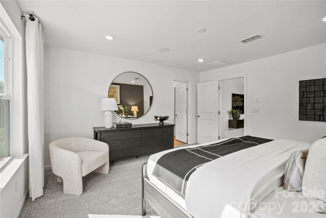 11904 Oak Street, Charlotte, NC 28269