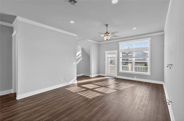 14890 Granada Dr 302, Corpus Christi, TX 78418