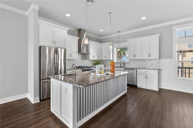 14890 Granada Dr 302, Corpus Christi, TX 78418