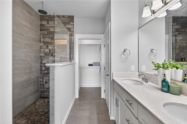 14890 Granada Dr 302, Corpus Christi, TX 78418