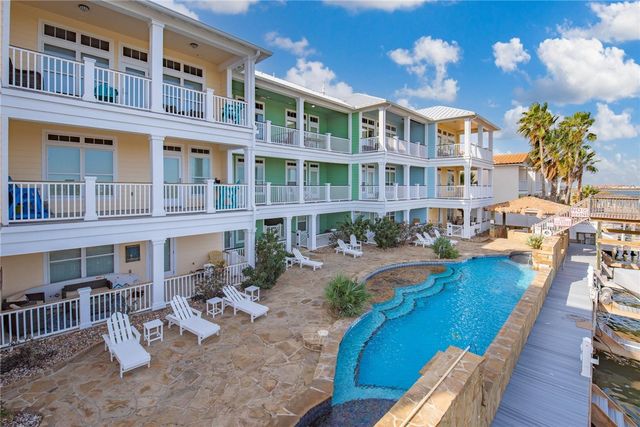 14890 Granada Dr 302, Corpus Christi, TX 78418