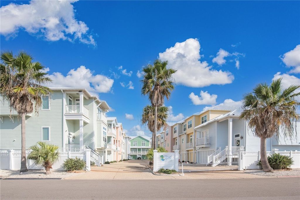 14890 Granada Dr 302, Corpus Christi, TX 78418