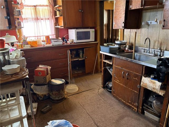 3041 Park Avenue, Kansas City, MO 64109