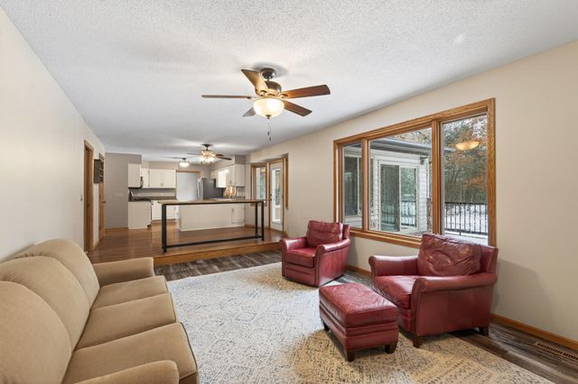 102 Woodridge Lane, Circle Pines, MN 55014