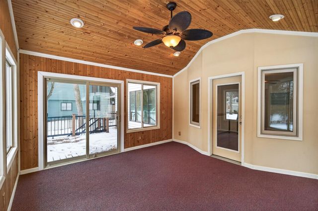 102 Woodridge Lane, Circle Pines, MN 55014