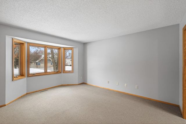 102 Woodridge Lane, Circle Pines, MN 55014