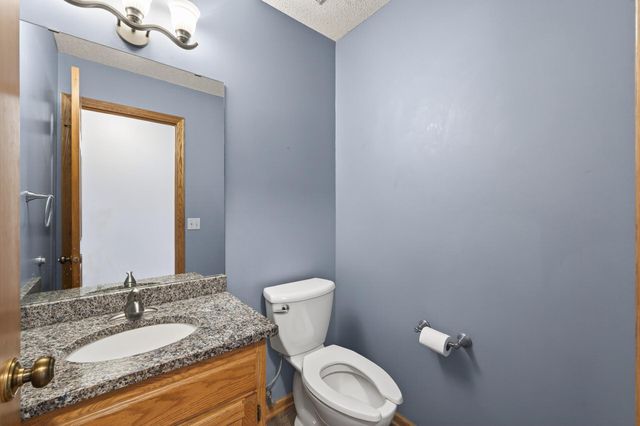 102 Woodridge Lane, Circle Pines, MN 55014