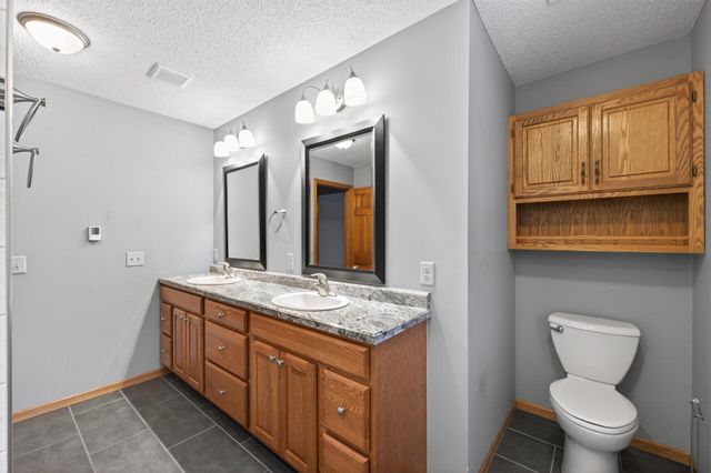 102 Woodridge Lane, Circle Pines, MN 55014