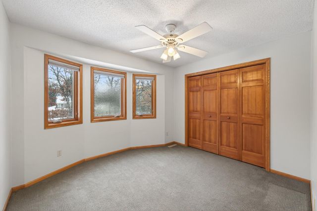 102 Woodridge Lane, Circle Pines, MN 55014