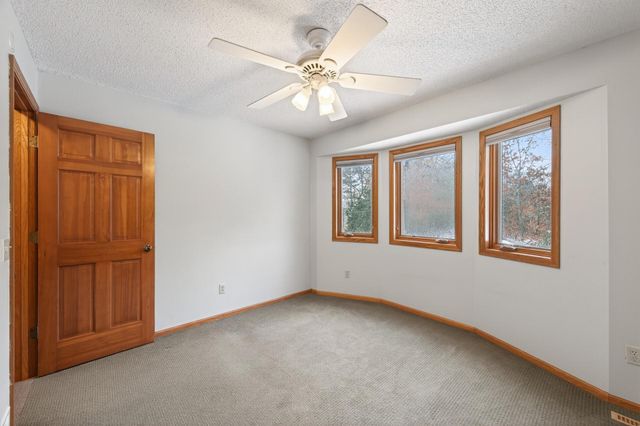 102 Woodridge Lane, Circle Pines, MN 55014