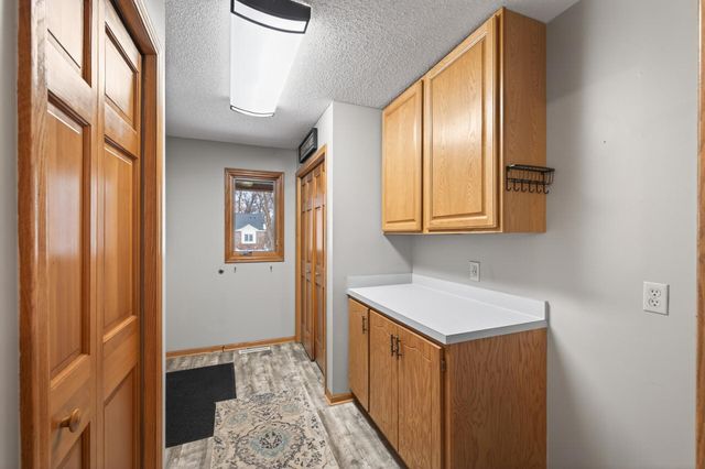 102 Woodridge Lane, Circle Pines, MN 55014