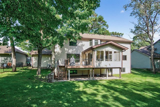 102 Woodridge Lane, Circle Pines, MN 55014