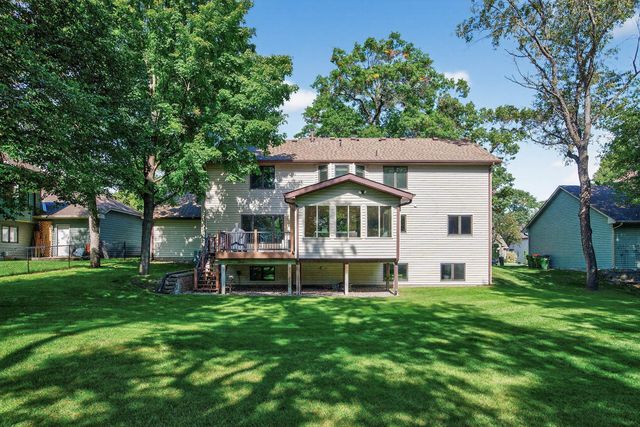 102 Woodridge Lane, Circle Pines, MN 55014