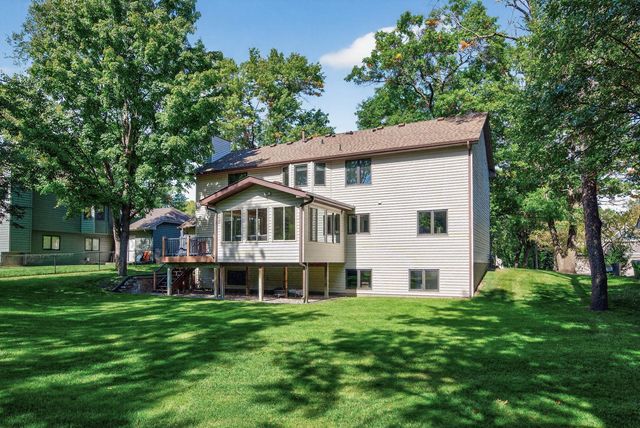 102 Woodridge Lane, Circle Pines, MN 55014