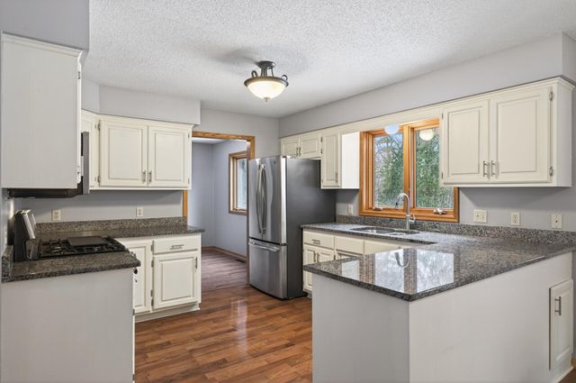 102 Woodridge Lane, Circle Pines, MN 55014