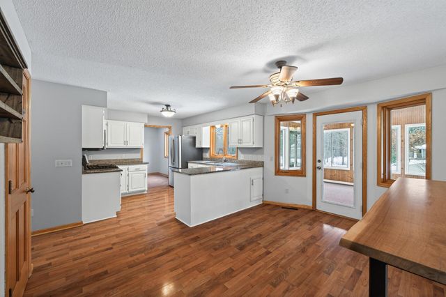 102 Woodridge Lane, Circle Pines, MN 55014