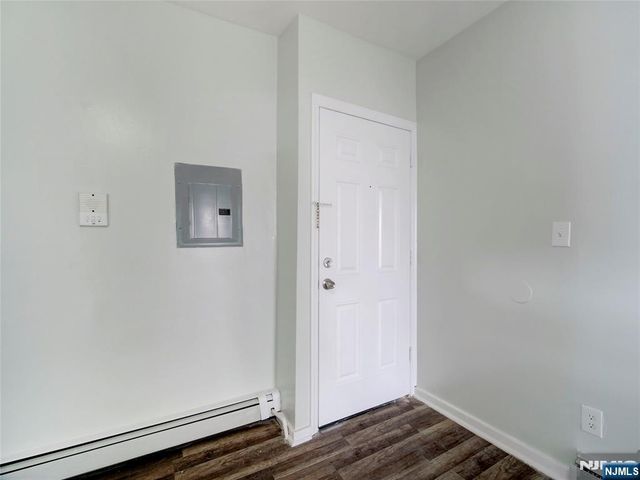 N 14 14th Street 7, East Orange, NJ 07017