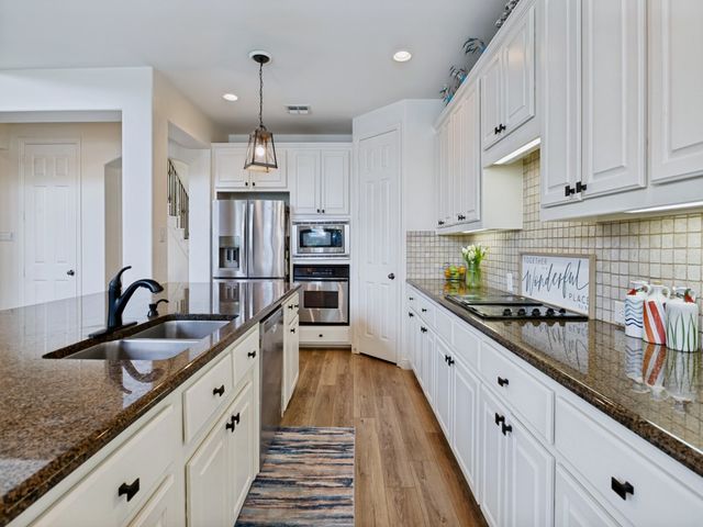 944 Excalibur Drive, Highland Village, TX 75077