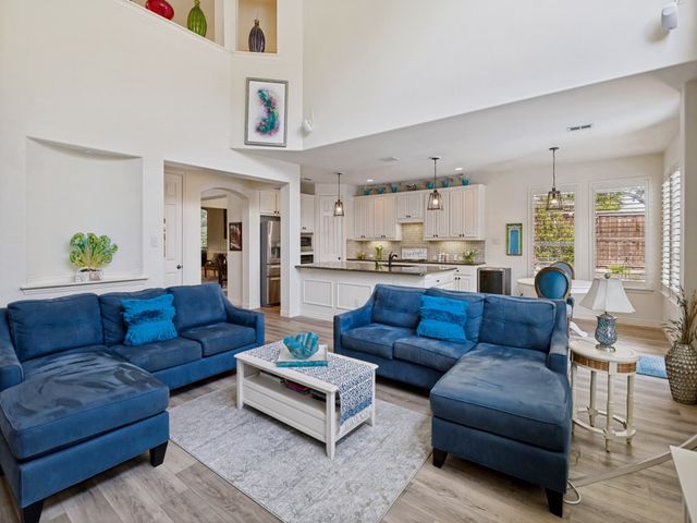 944 Excalibur Drive, Highland Village, TX 75077