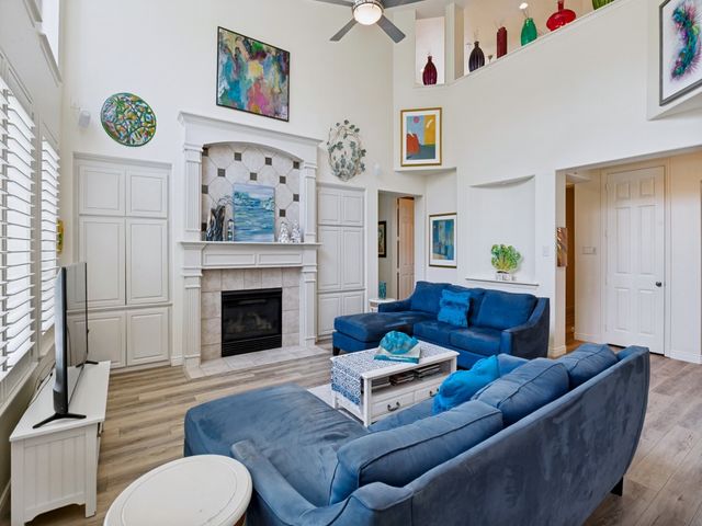 944 Excalibur Drive, Highland Village, TX 75077