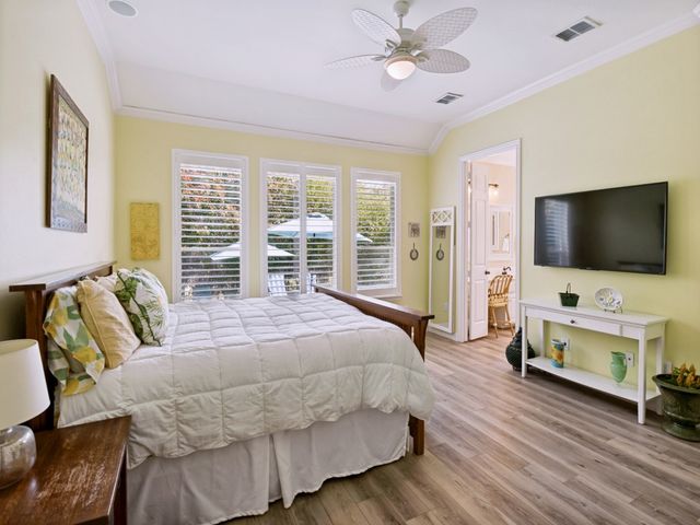 944 Excalibur Drive, Highland Village, TX 75077