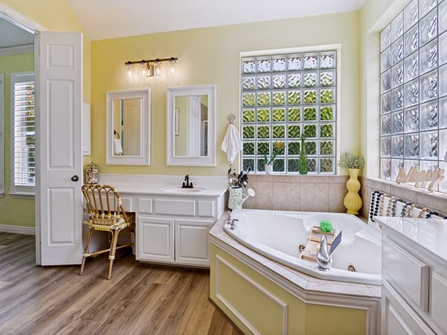 944 Excalibur Drive, Highland Village, TX 75077