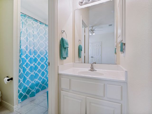 944 Excalibur Drive, Highland Village, TX 75077