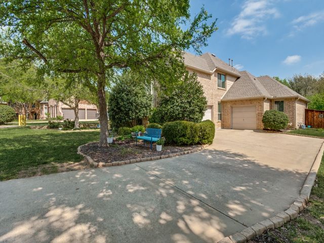 944 Excalibur Drive, Highland Village, TX 75077