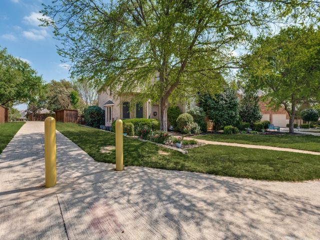 944 Excalibur Drive, Highland Village, TX 75077