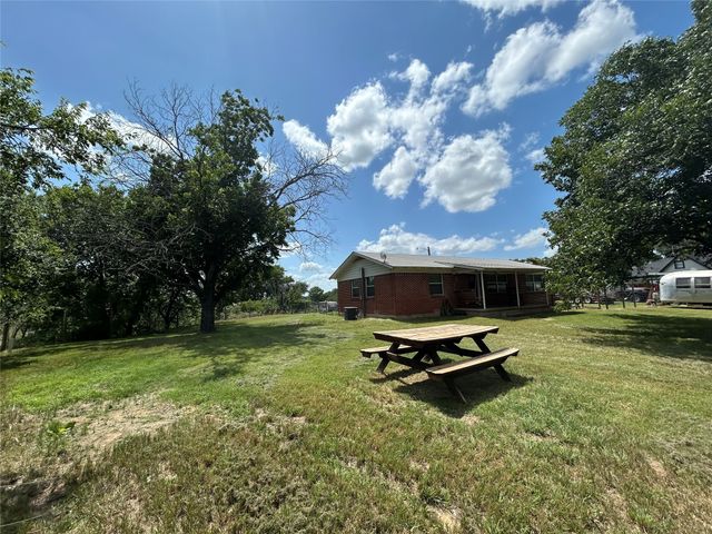 741 County Road 4681, Boyd, TX 76023