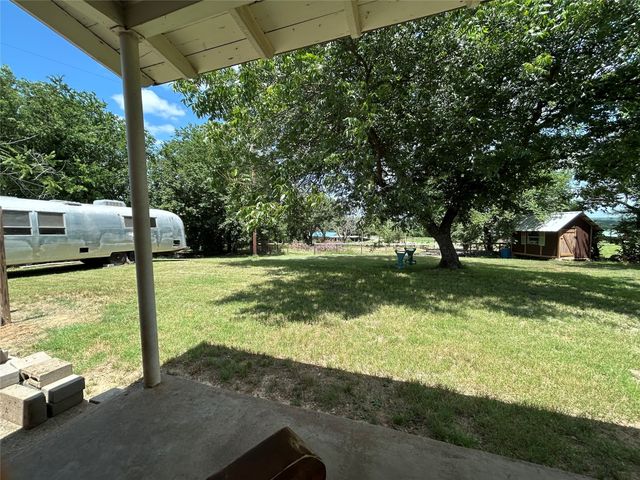 741 County Road 4681, Boyd, TX 76023
