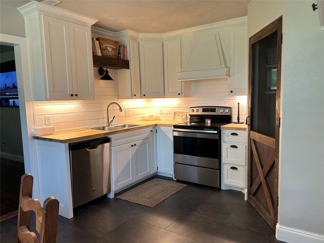 741 County Road 4681, Boyd, TX 76023