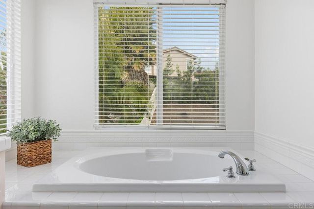 3545 Knollwood Drive, Carlsbad, CA 92010