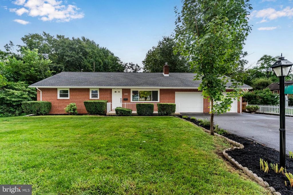 531 HAMILTON ST, Carlisle, PA 17013