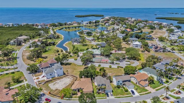 2008 N POINTE ALEXIS DRIVE, Tarpon Springs, FL 34689